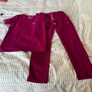 Raspberry figs set in small